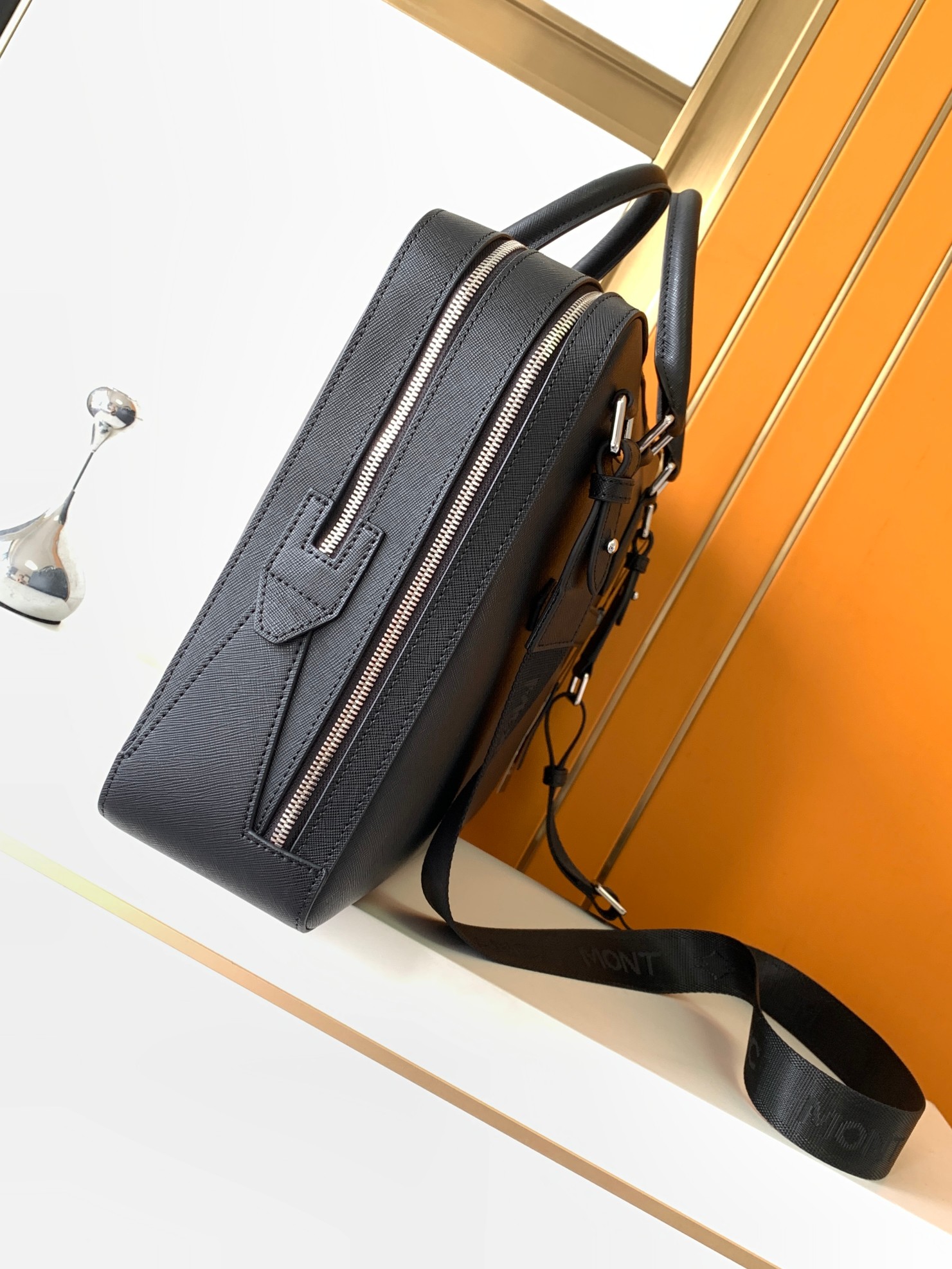 Luxuriöse Herren-Handtaschen a – Luxury Bags For School Bewertung und Preis