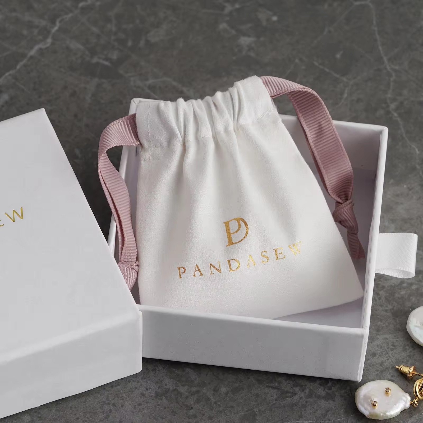 Luxuriöser Wildleder-Schmuckbe – Luxury Bags For School Bewertung und Preis